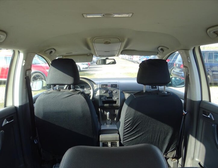 Volkswagen Touran Kombi 1,6 l 77 kw