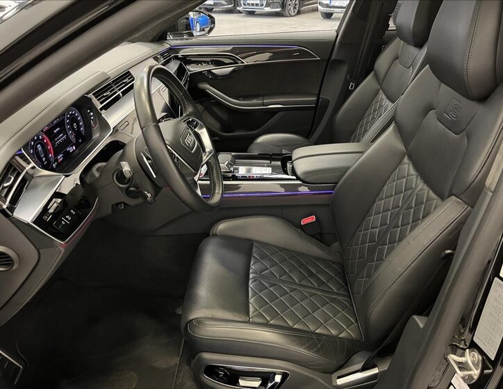 Audi S8 Sedan / Limuzína 4,0 l 420 kw