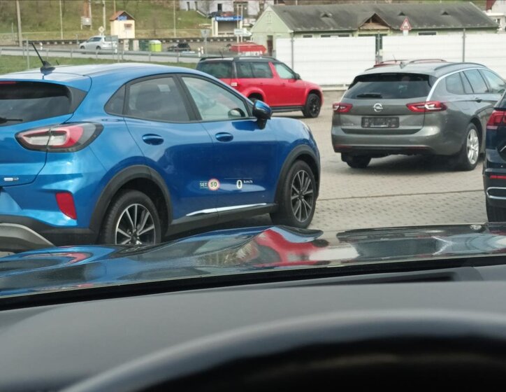 BMW X7 SUV / Terénní 4,4 l 390 kw