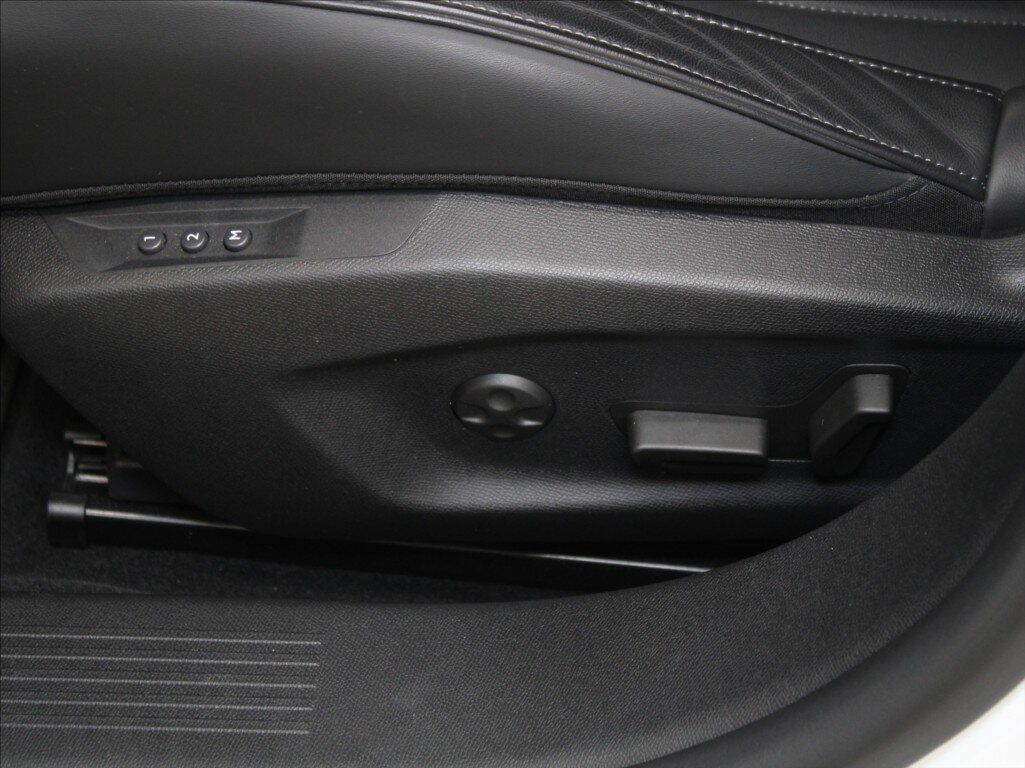 DS Automobiles DS4 SUV / Terénní 1,6 l 165 kw