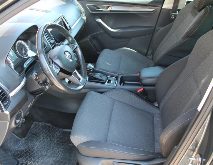 Škoda Karoq SUV / Terénní 1,5 l 110 kw