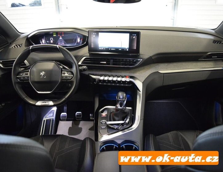 Peugeot 5008 MPV 1,5 l 96 kw