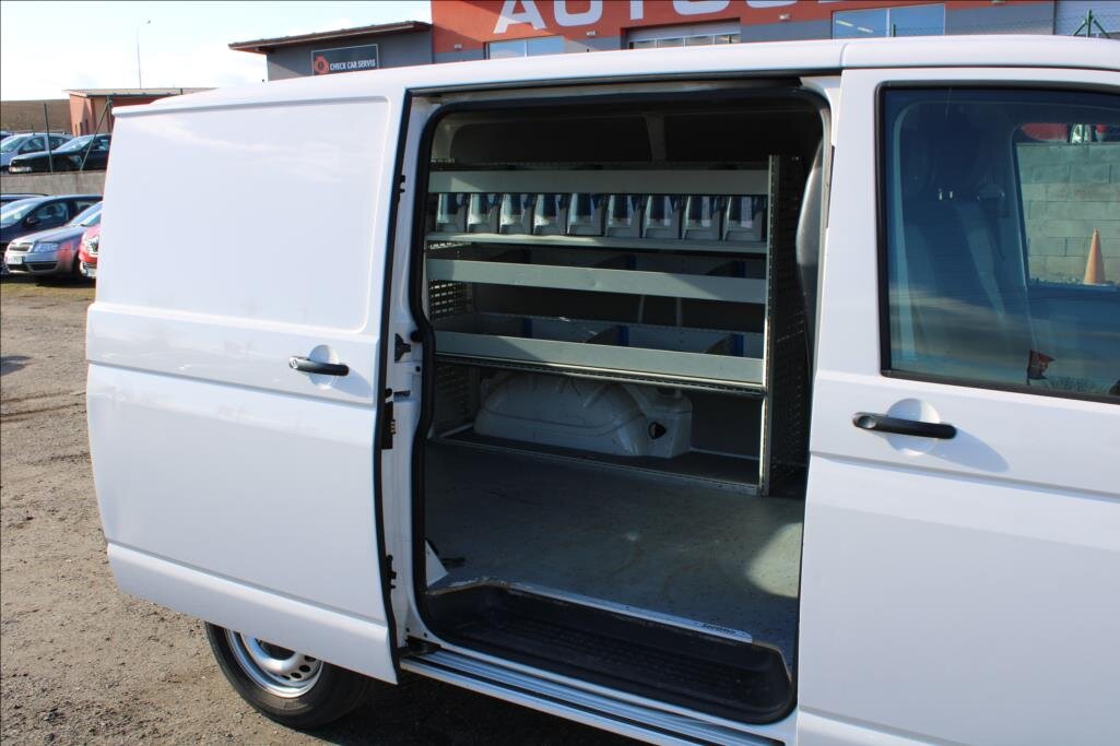 Volkswagen Transporter Skříň 2,0 l 110 kw