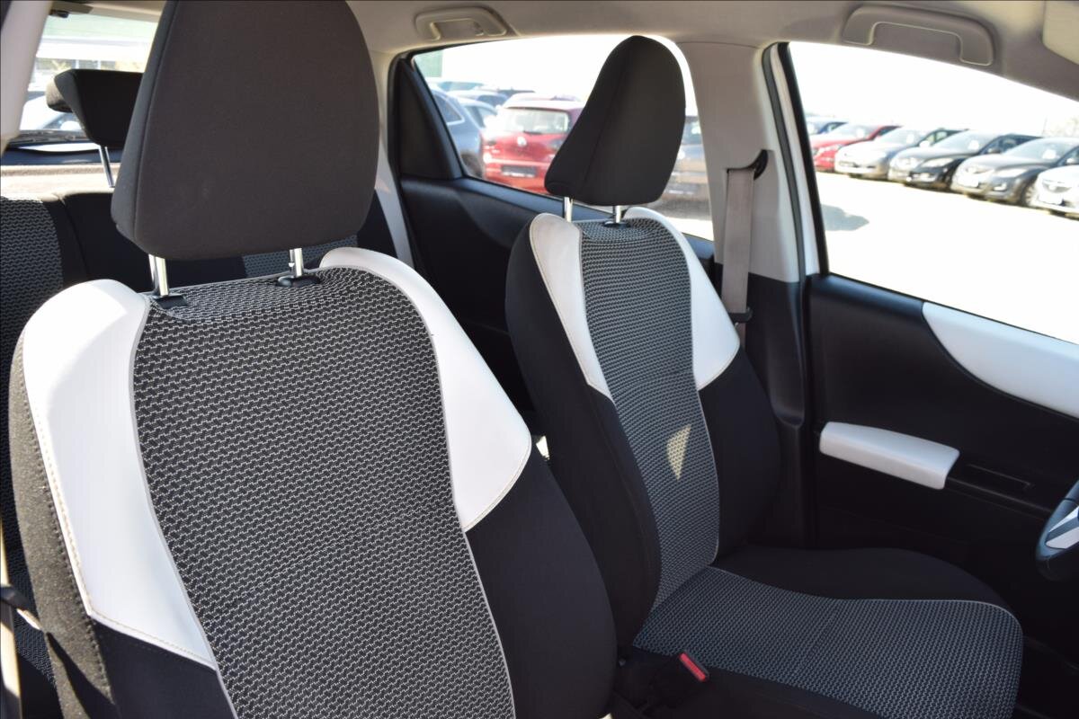 Toyota Yaris Hatchback 998,0 51 kw