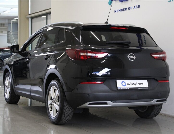 Opel Grandland X SUV / Terénní 1,2 l 96 kw