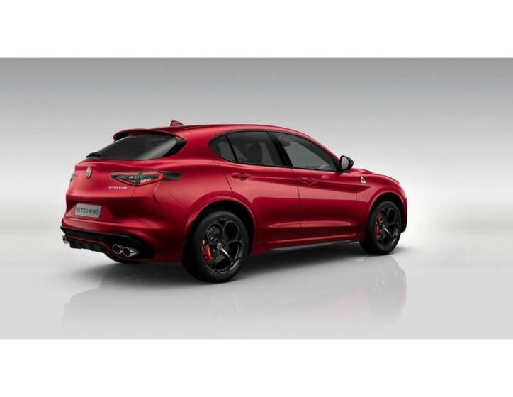 Alfa Romeo Stelvio 3