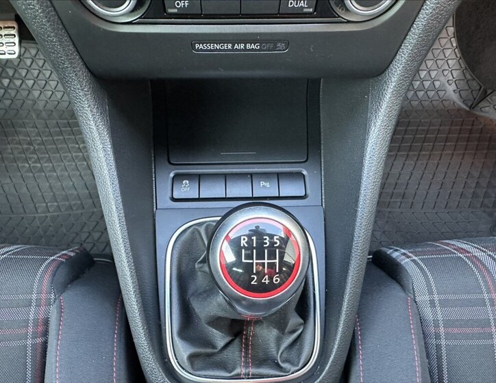 Volkswagen Golf Hatchback 2,0 l 155 kw