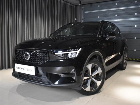 Volvo XC40 SUV / Terénní 2,0 l 120 kw