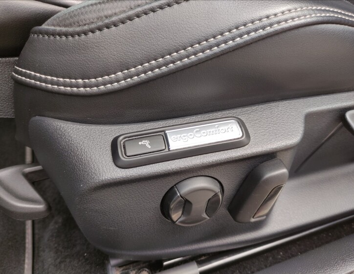 Volkswagen Passat 10