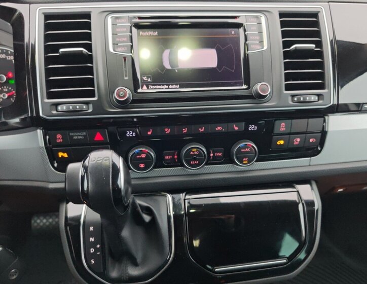 Volkswagen Multivan 9