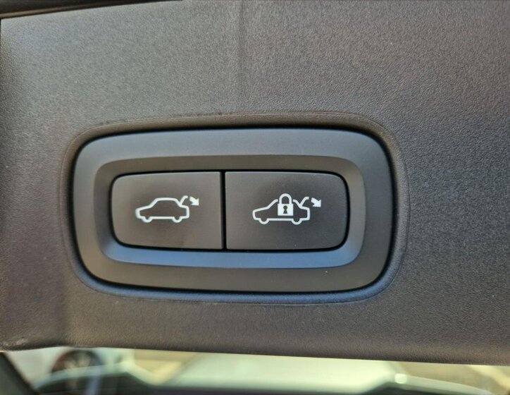 Volvo V90 Kombi 2,0 l 145 kw