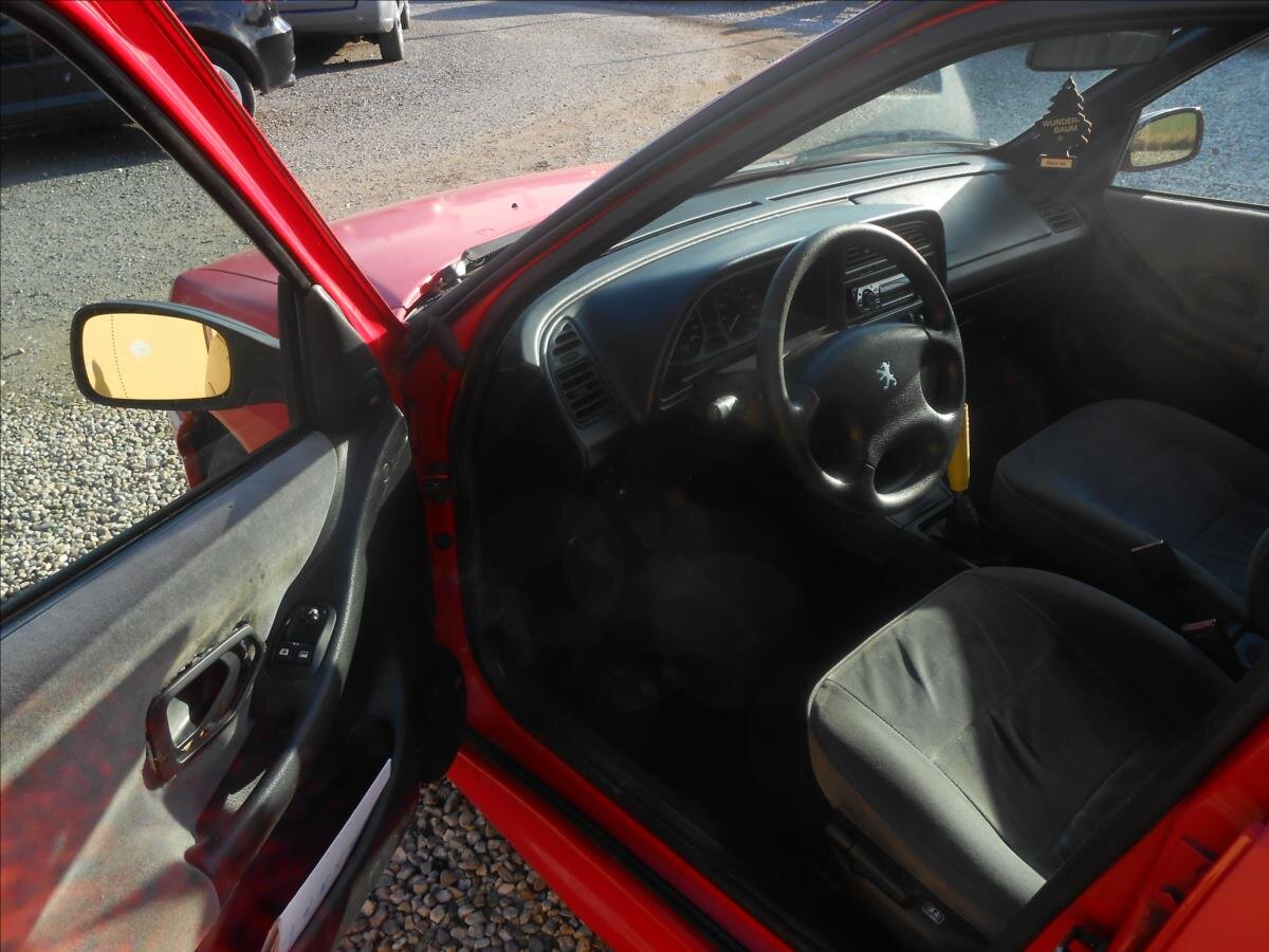 Peugeot 306