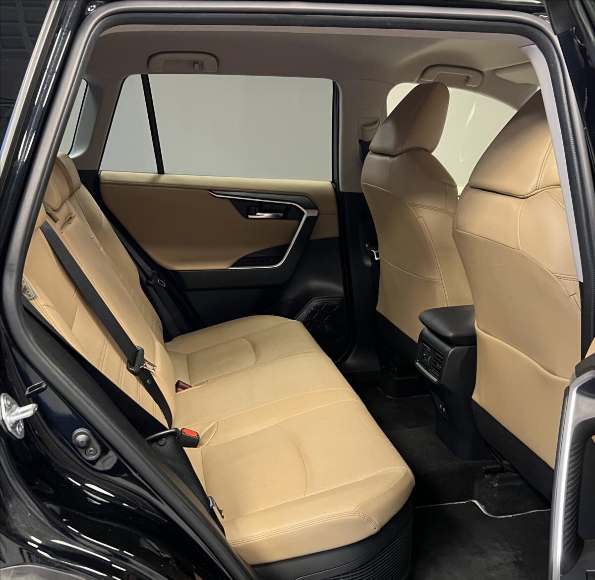 Toyota RAV4 SUV 2,5 l 131 kw