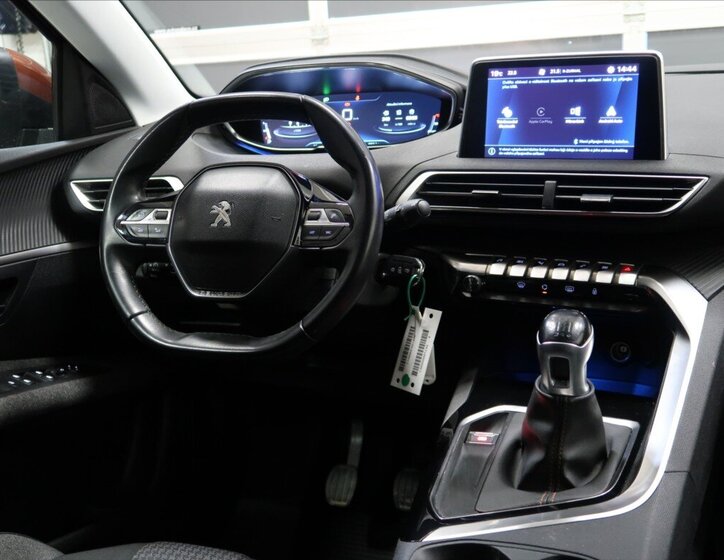 Peugeot 3008 MPV 1,2 l 96 kw