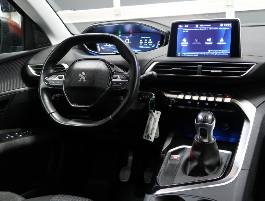 Peugeot 3008 MPV 1,2 l 96 kw
