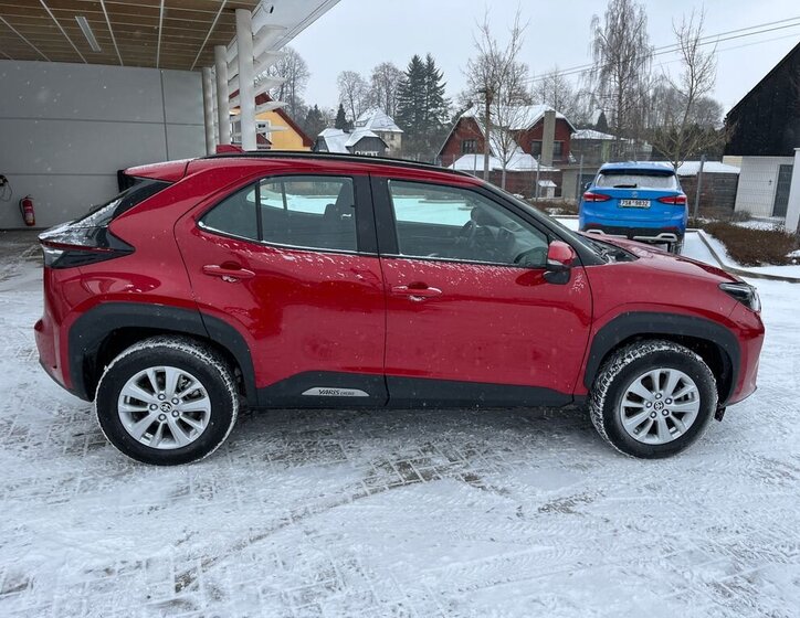 Toyota Yaris Cross SUV 1,5 l 68 kw