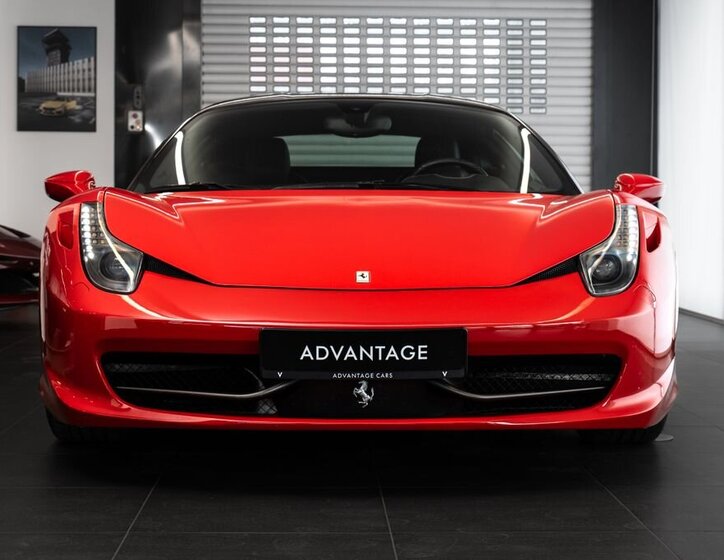 Ferrari 458 Kupé 4,5 l 416 kw