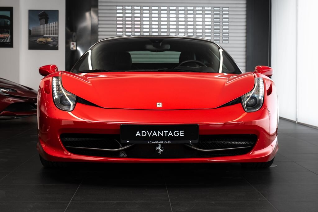 Ferrari 458 Kupé 4,5 l 416 kw