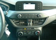 Ford Focus Kombi 999,0 92 kw