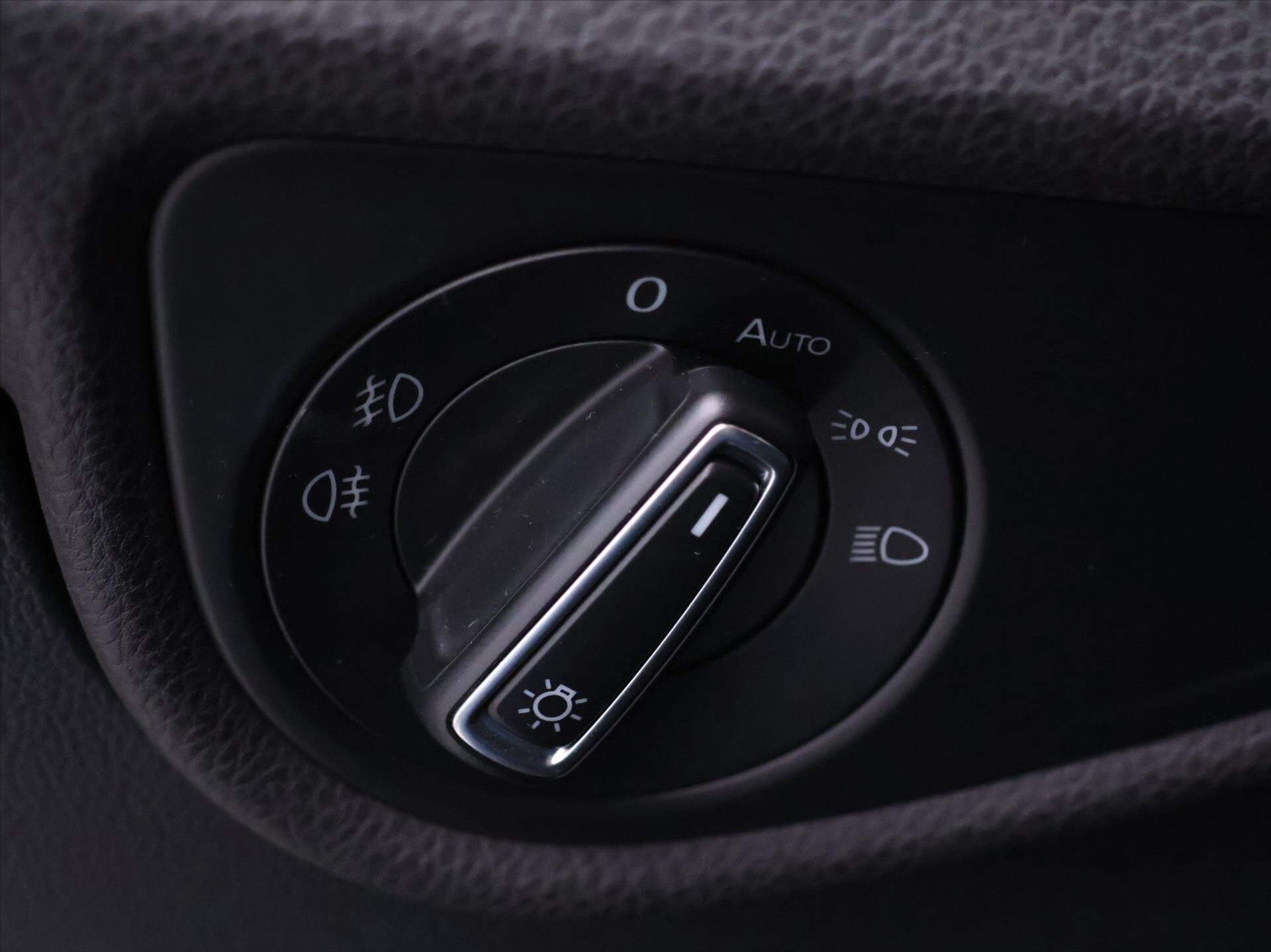 Volkswagen Touran Kombi 1,6 l 85 kw