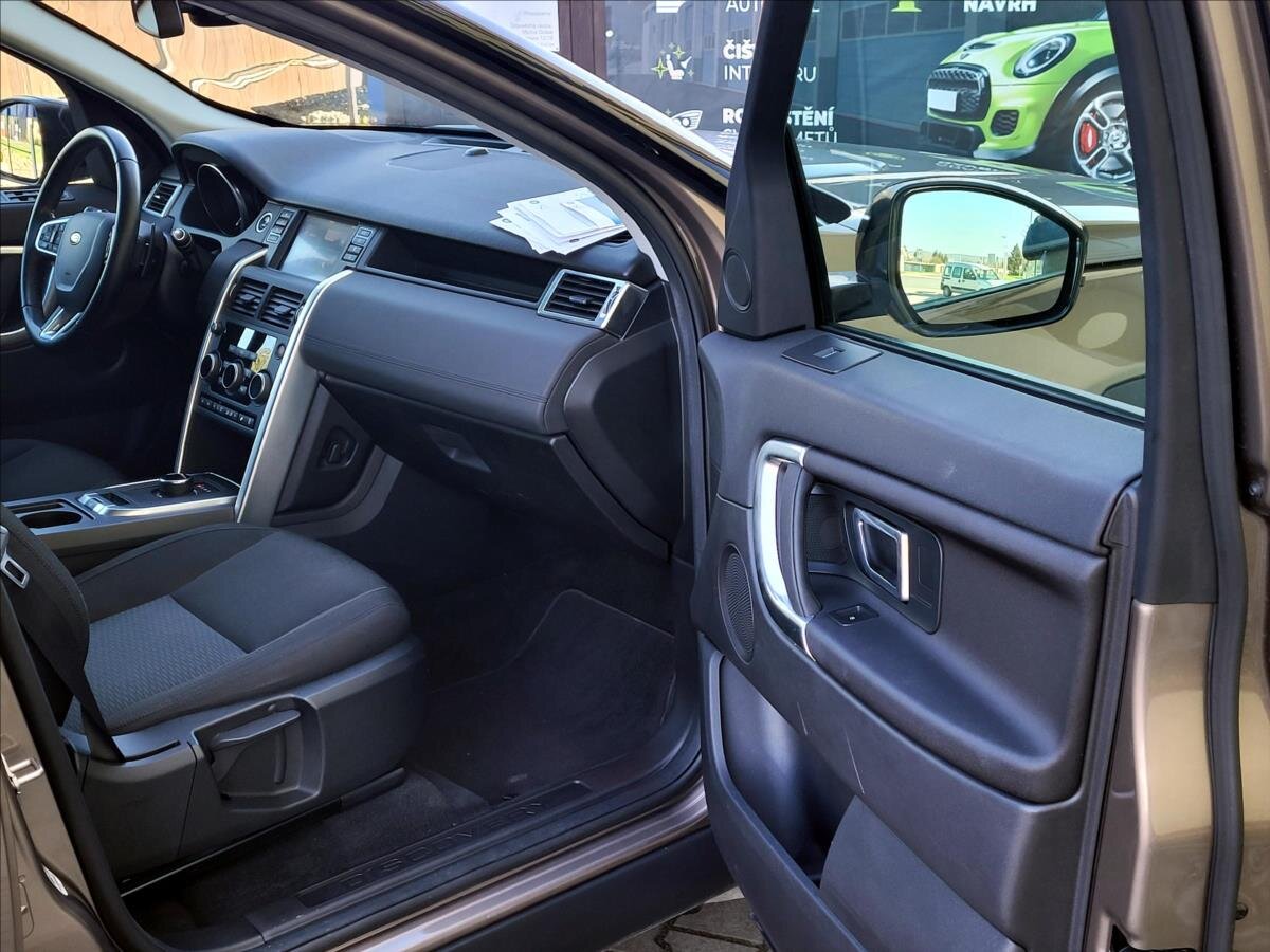 Land Rover Discovery Sport SUV / Terénní 2,0 l 110 kw