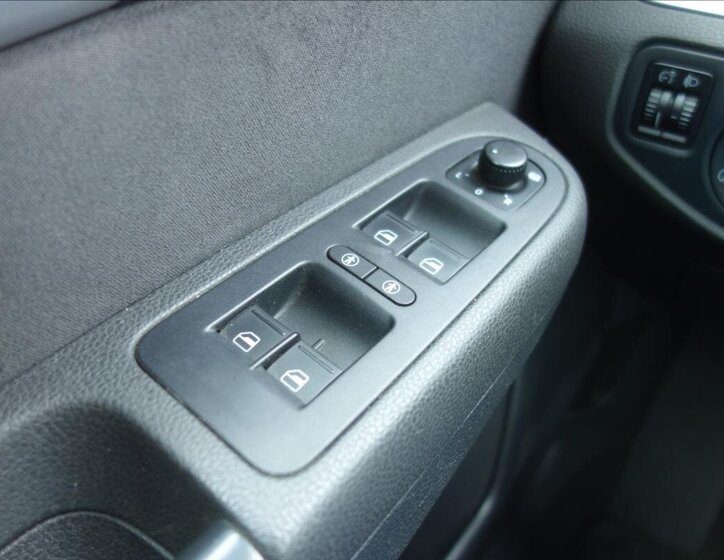 Volkswagen Sharan MPV 2,0 l 100 kw