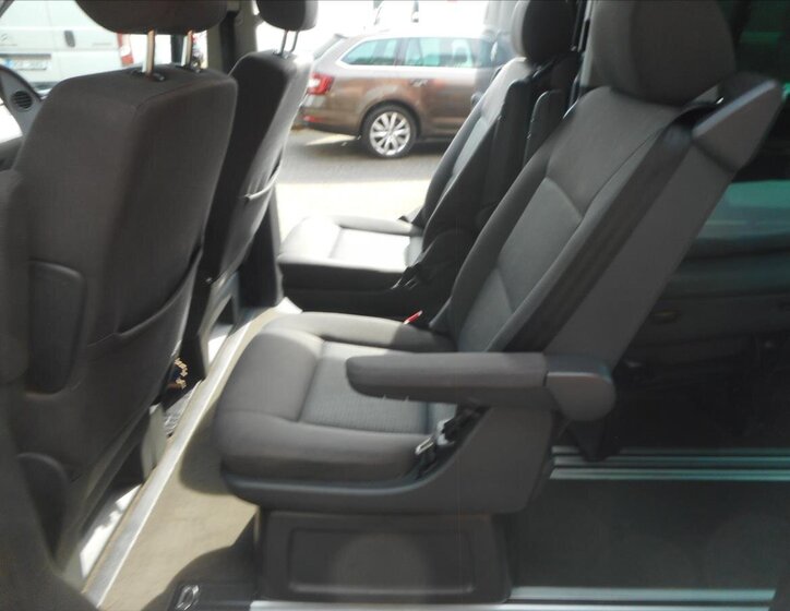 Volkswagen Multivan Kombi 2,5 l 128 kw