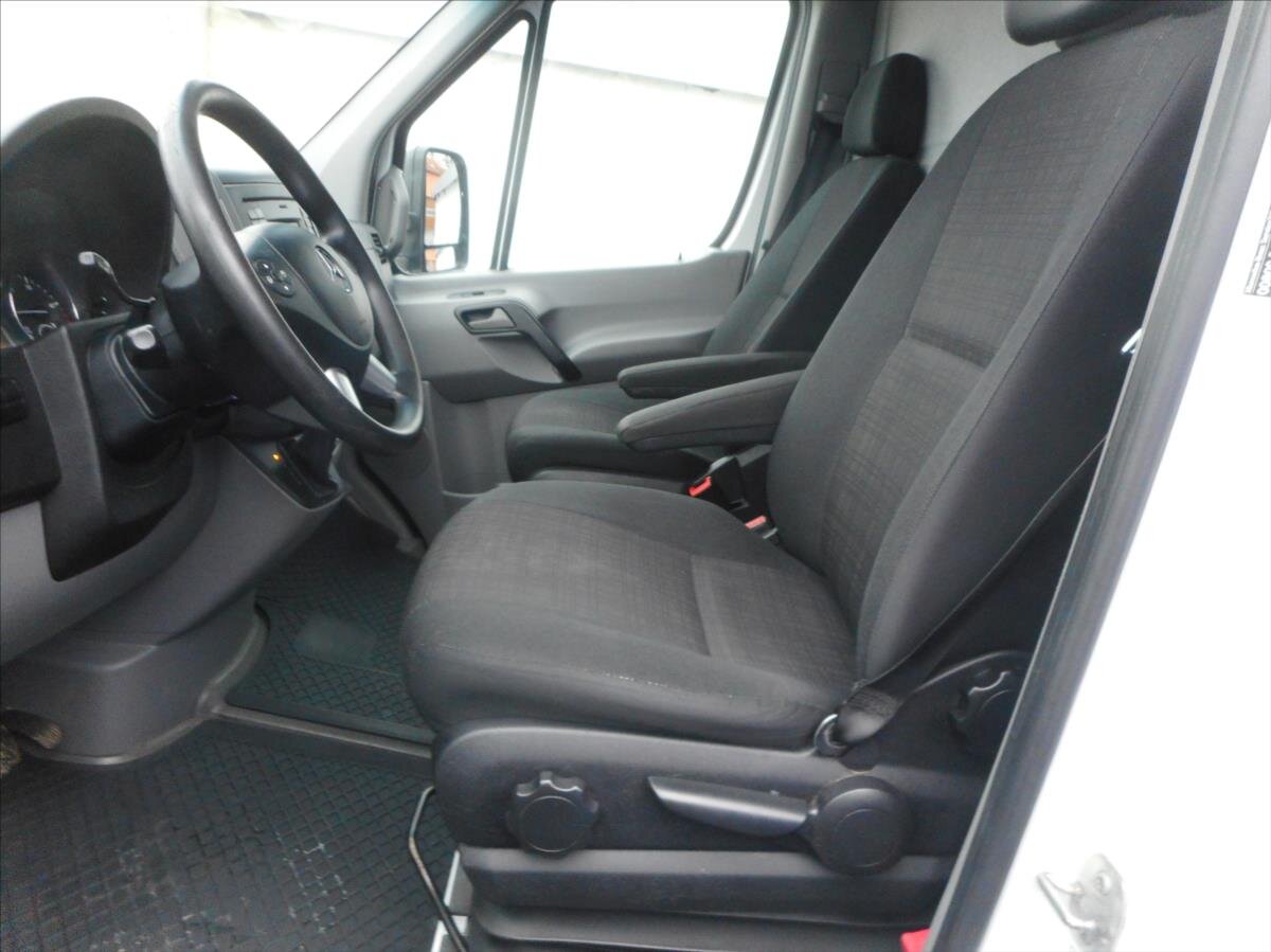 Mercedes-Benz Sprinter Skříň 2,1 l 120 kw