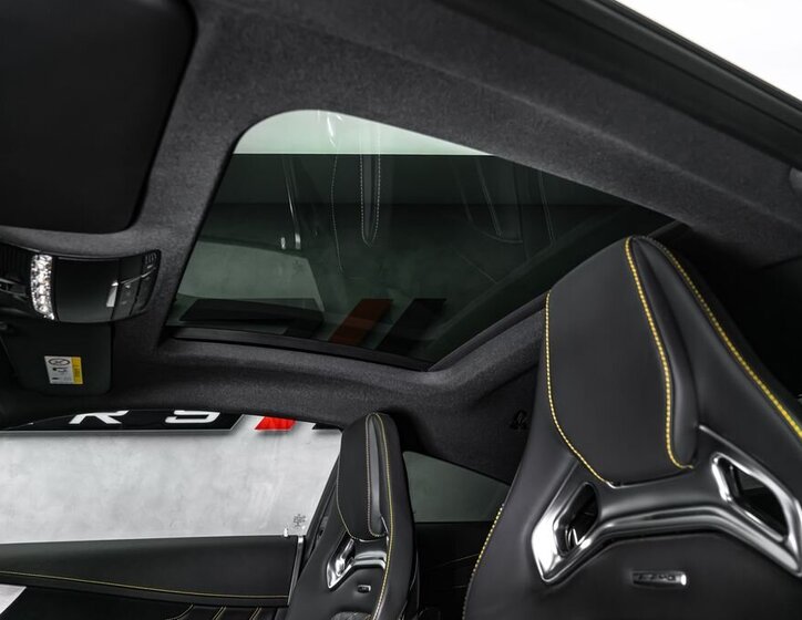 Mercedes-Benz Třídy C Kupé 4,0 l 375 kw