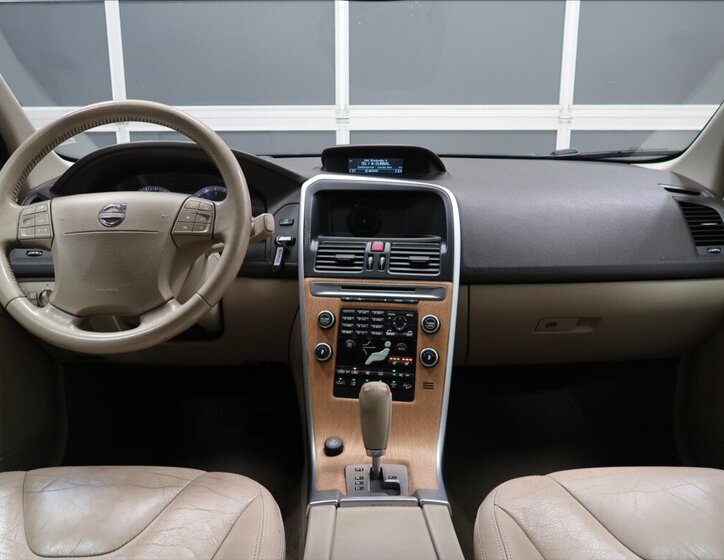 Volvo XC60 SUV / Terénní 2,4 l 120 kw