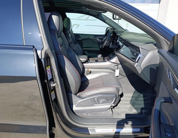 Audi RS Q8 SUV / Terénní 4,0 l 441 kw