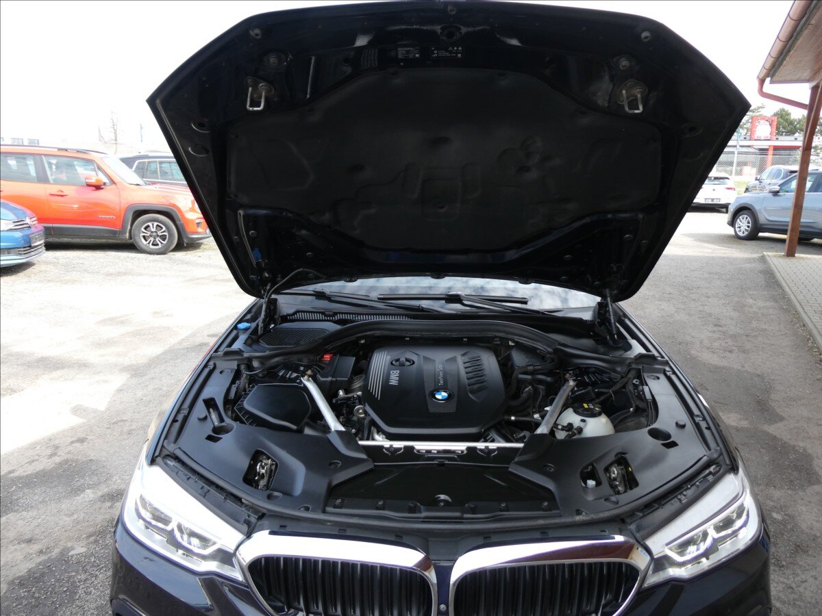 BMW Řada 5 Kombi 3,0 l 235 kw