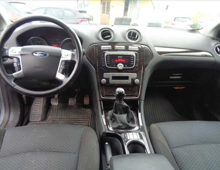 Ford Mondeo Kombi 2,0 l 107 kw