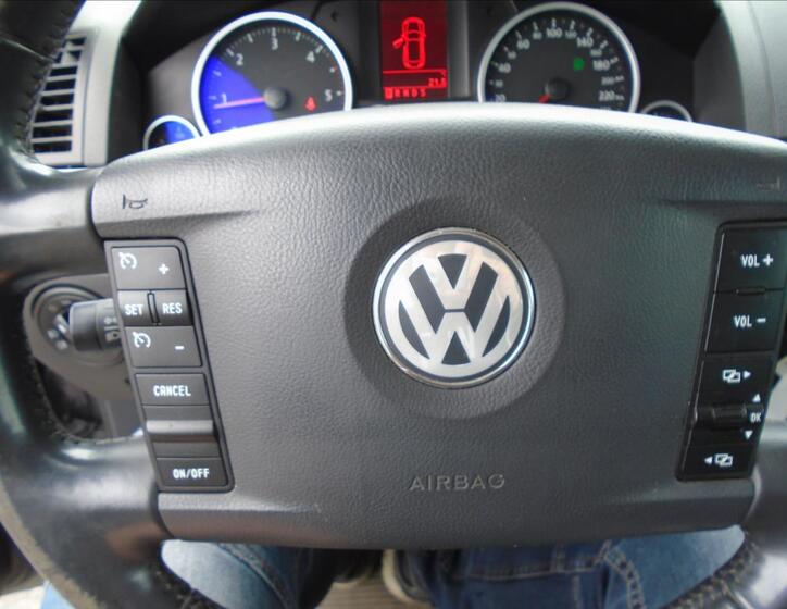Volkswagen Touareg 25
