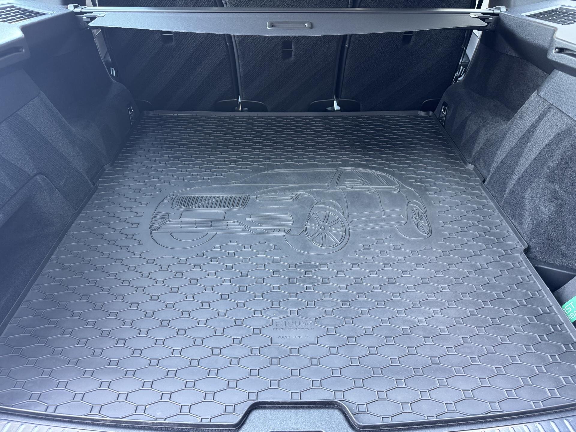 Volvo XC90 SUV / Terénní 2,0 l 173 kw