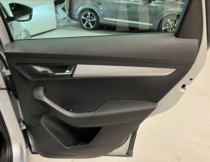 Škoda Karoq SUV 1,5 l 110 kw