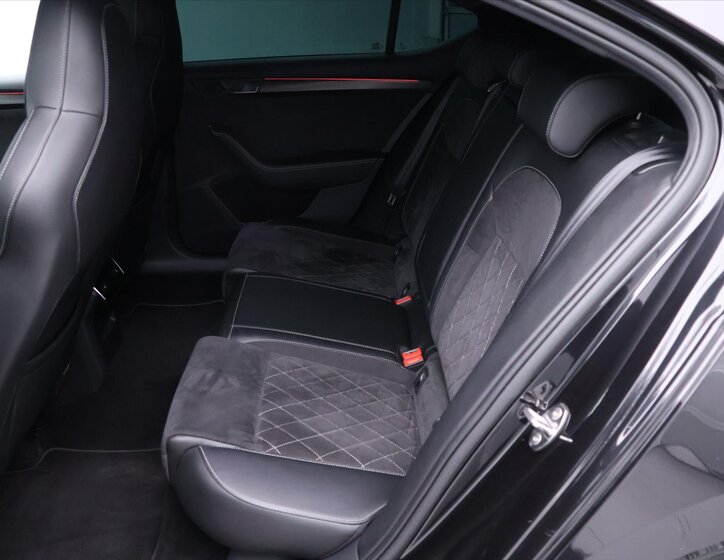 Škoda Superb Liftback 2,0 l 140 kw