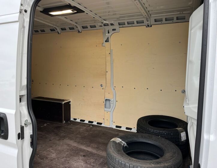 Toyota Proace Max 21