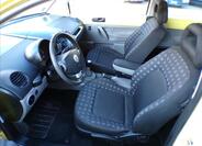 Volkswagen New Beetle 11