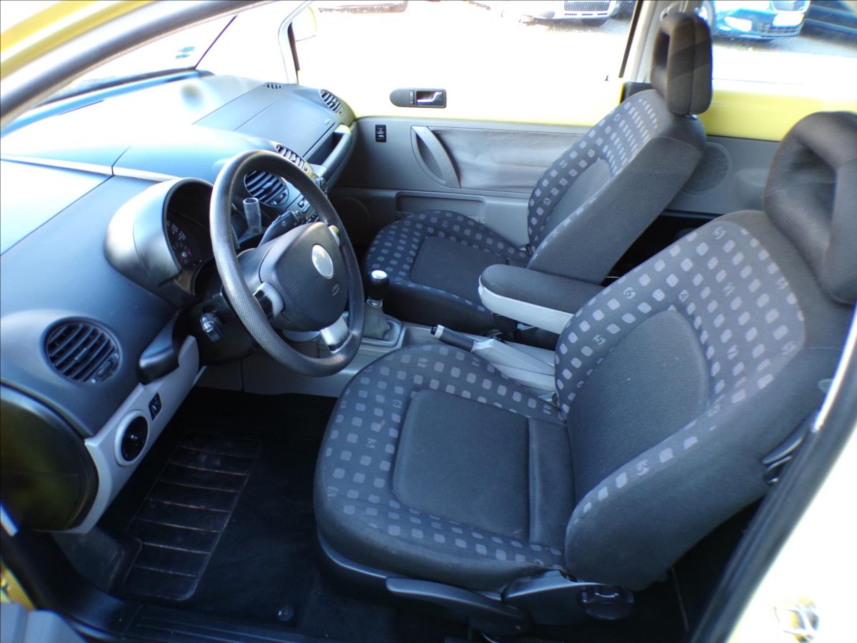 Volkswagen New Beetle