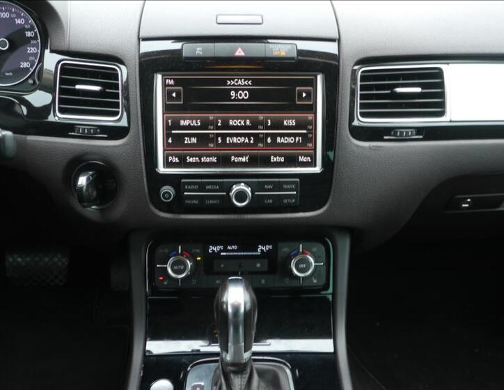 Volkswagen Touareg 7