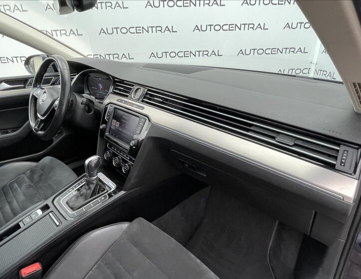 Volkswagen Passat Kombi 2,0 l 176 kw