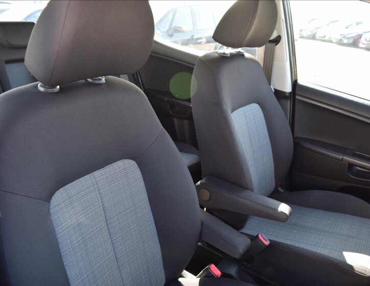 KIA Venga Kombi 1,4 l 66 kw