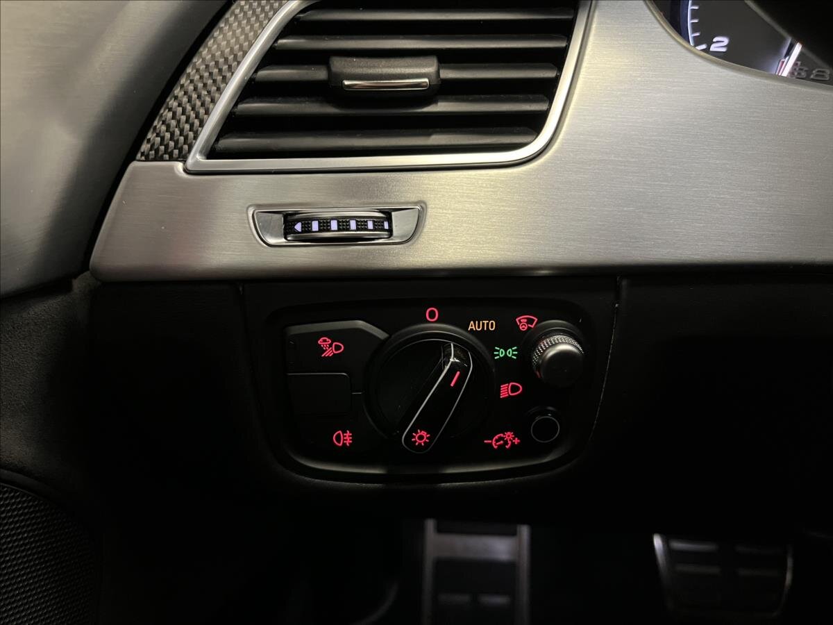 Audi S8 Sedan / Limuzína 4,0 l 445 kw