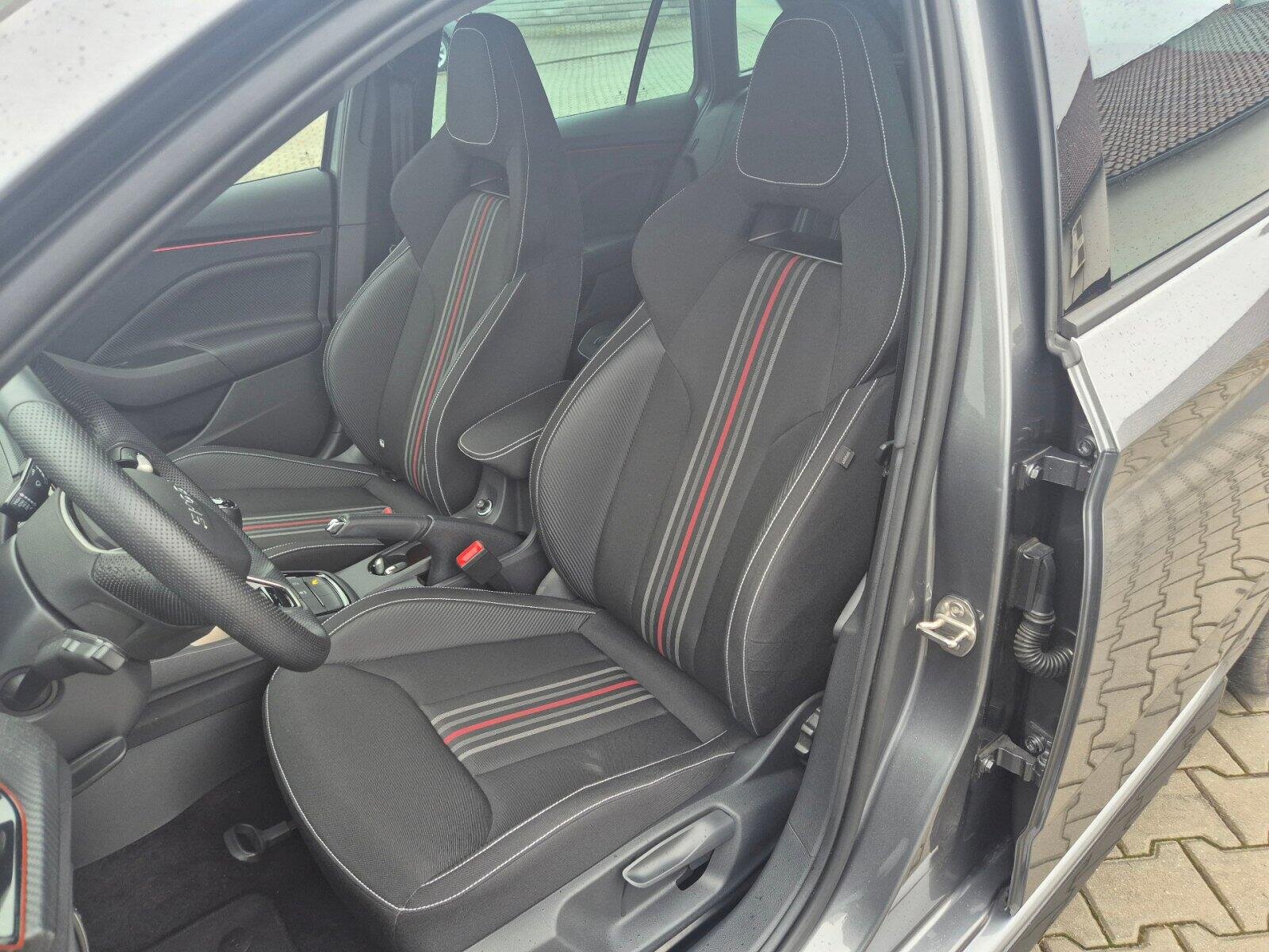 Škoda Scala Hatchback 1,0 l 85 kw