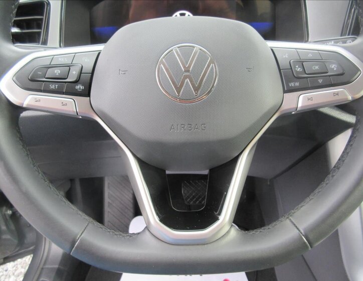 Volkswagen T-Roc SUV / Terénní 2,0 l 110 kw