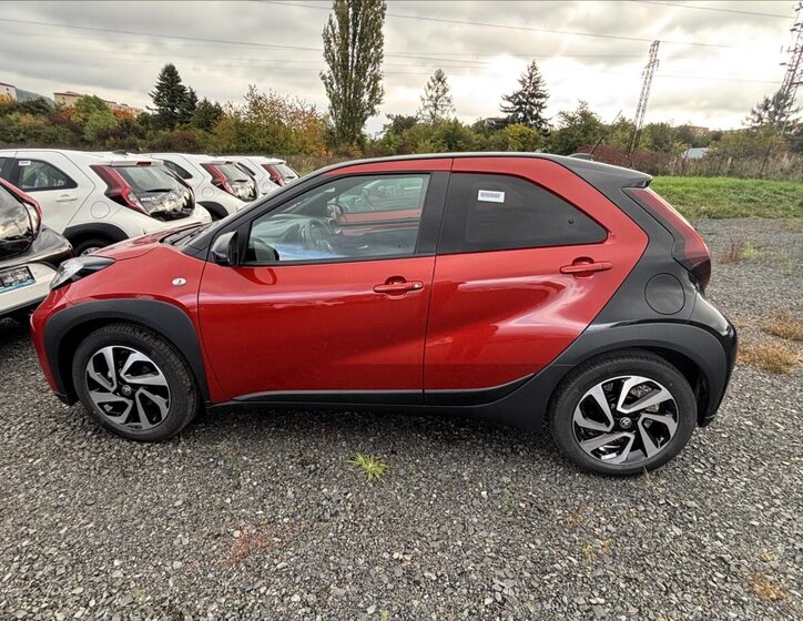 Toyota Aygo Hatchback 1,0 l 53 kw