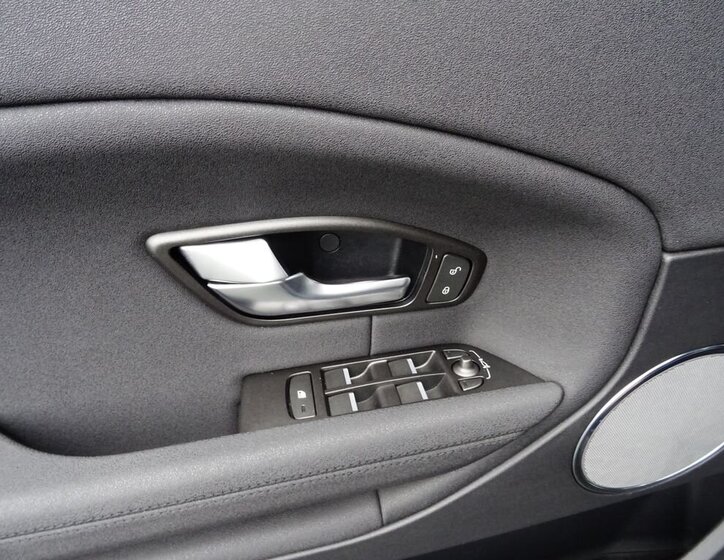 Land Rover Range Rover Evoque 18