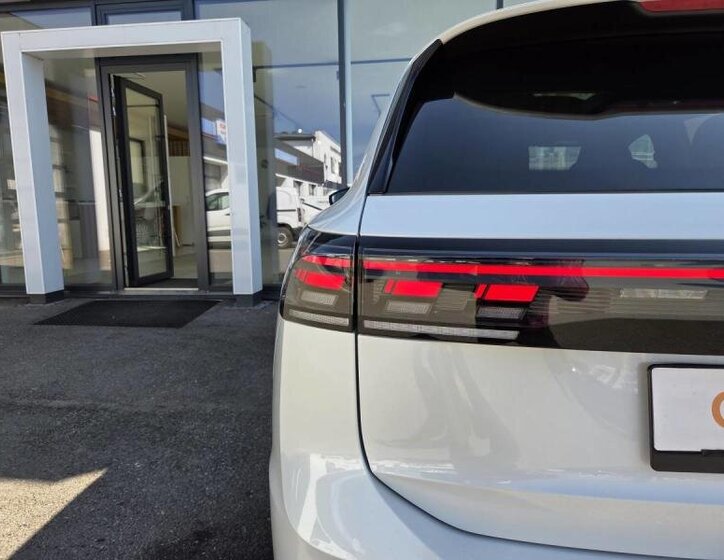 Volkswagen Tiguan SUV 2,0 l 195 kw