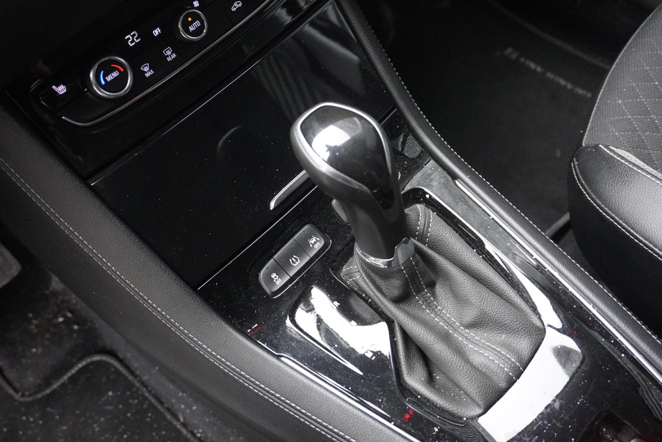 Opel Grandland X SUV 1,2 l 96 kw